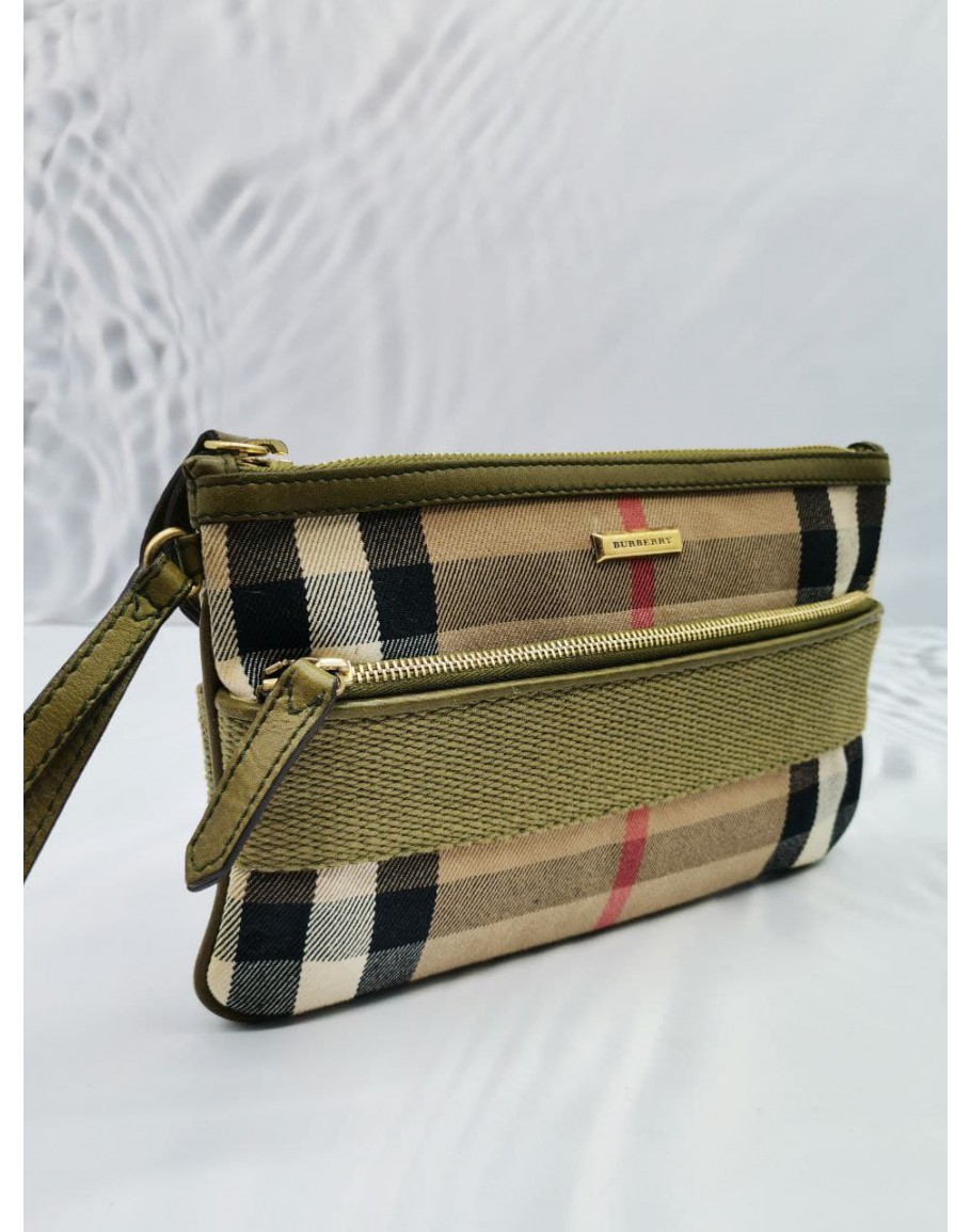 Burberry clutch best sale bag sale